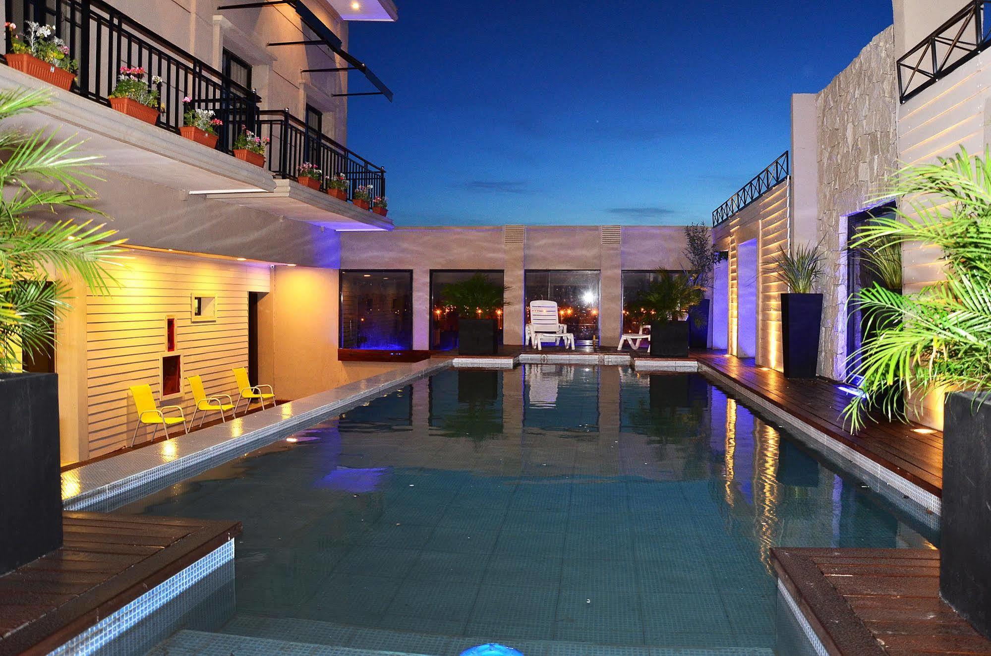 Le Parc Hotel & Suite Villa María エクステリア 写真